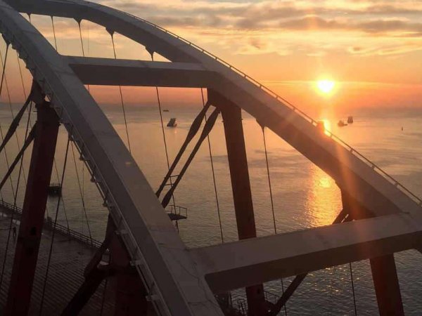 "Смещения продолжаются, уже было несколько аварий": по Крымскому мосту озвучили шокирующие прогнозы