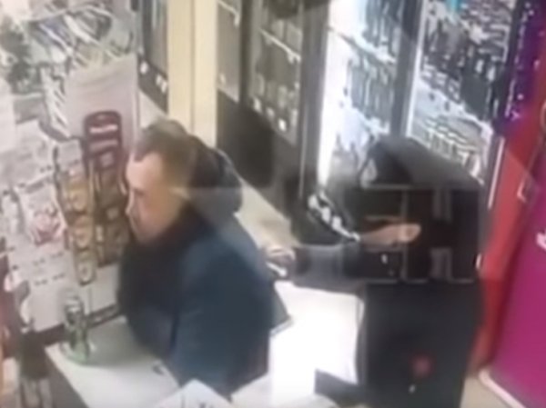 Убийство в Подмосковье из-за места в очереди попало на видео