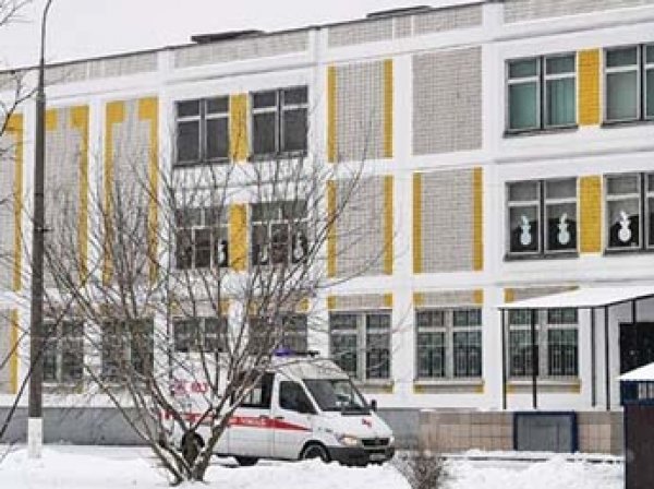 СМИ: внутренние голоса заставили подростка в Москве ножом очистить школу от ненужных людей