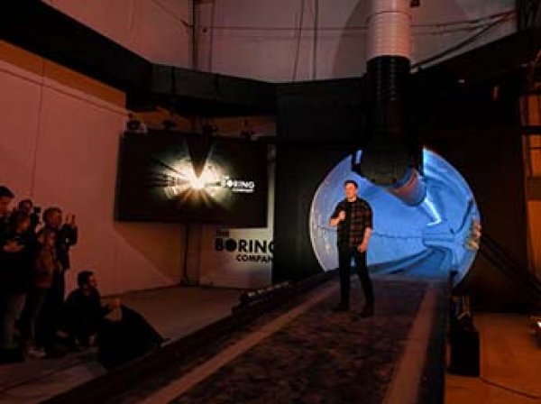 Илон Маск открыл первый скоростной тоннель под Лос-Анджелесом