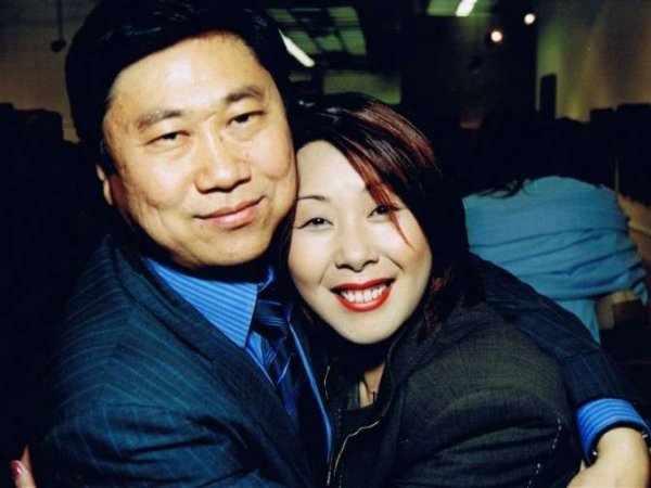 Анита Цой призналась, что больше не живет с мужем