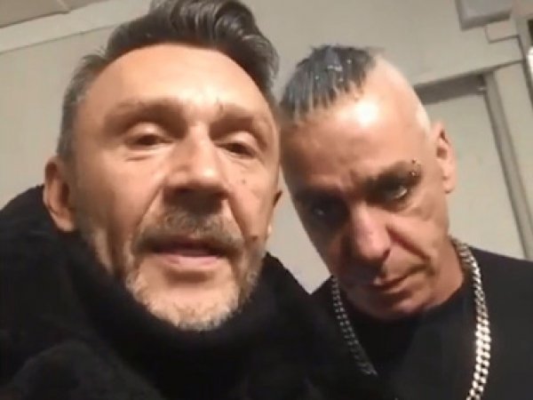 Солист Rammstein по просьбе Шнура поздравил фанатов с Новым годом матом (ВИДЕО)