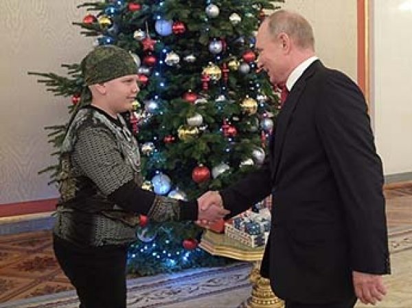 Путин исполнил мечту 10-летнего Коли, мечтавшего пожать ему руку