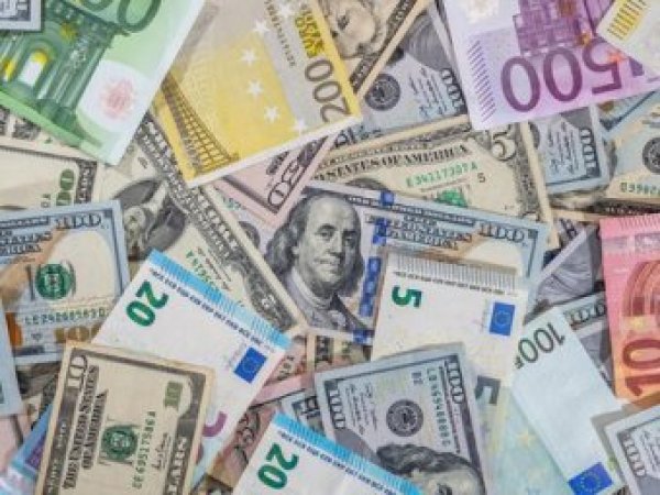 Курс доллара на сегодня, 18 декабря 2018: эксперты порекомендовали запасаться долларами