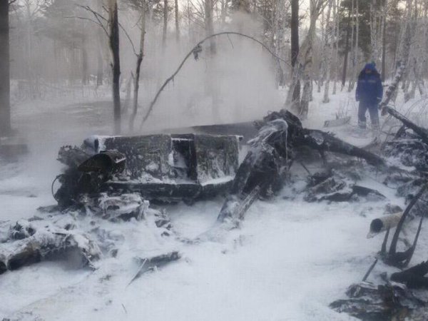 Появилось видео с места крушения вертолета в Улан-Удэ: 4 погибших