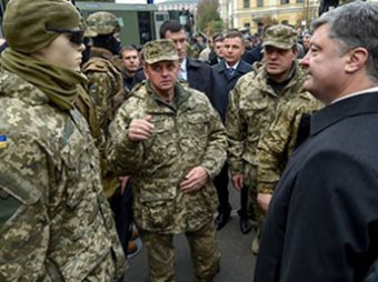 Порошенко отправляет войска к границе с Россией