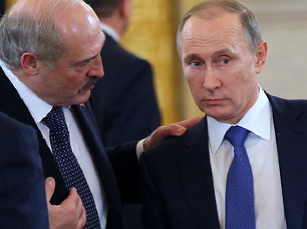 "Вроде воевали против Германии вместе": в Сети появилось видео стычки Лукашенко и Путина