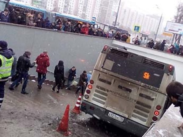 В Москве вынесли приговор водителю съехавшего в переход автобуса