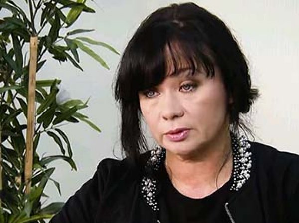 "Меня трижды избивали": Элина Мазур попала в больницу после ссоры с экс-женой Джигарханяна