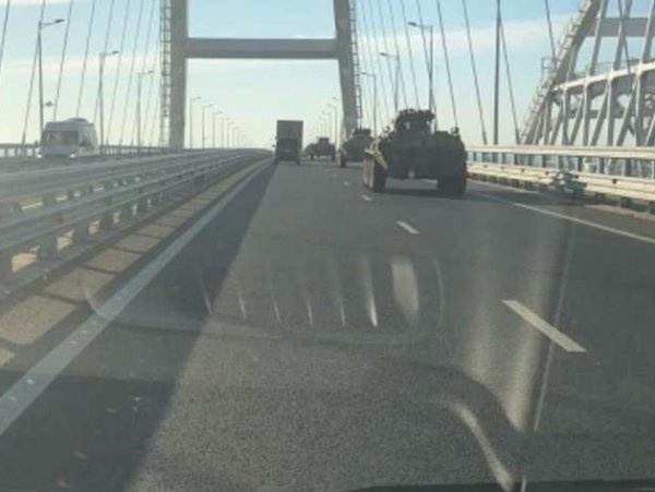 Видео переброски военной техники по Крымскому мосту появилось в Сети