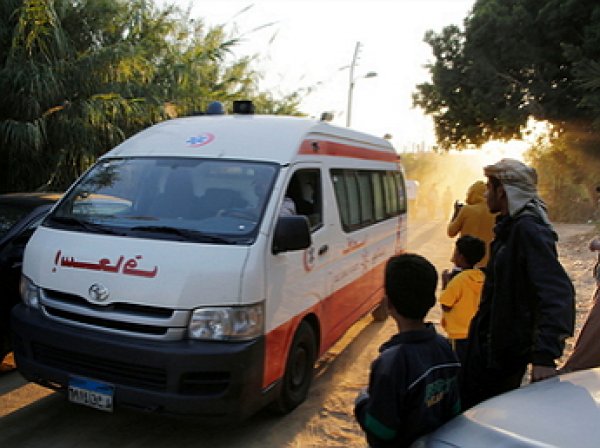 В Египте у пирамид взорвался автобус с туристами: есть жертвы