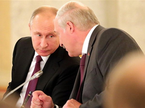 "Пришлось извиняться": Лукашенко в "нехорошей форме" требовал у Путина снижения тарифов на газ
