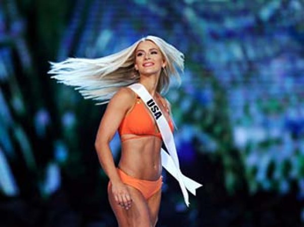 Американка вызвала возмущение своими насмешками над соперницами на конкурсе "Мисс Вселенная"