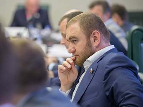 Сенатора от Карачаево-Черкесии задержали прямо в зале заседания Совфеда