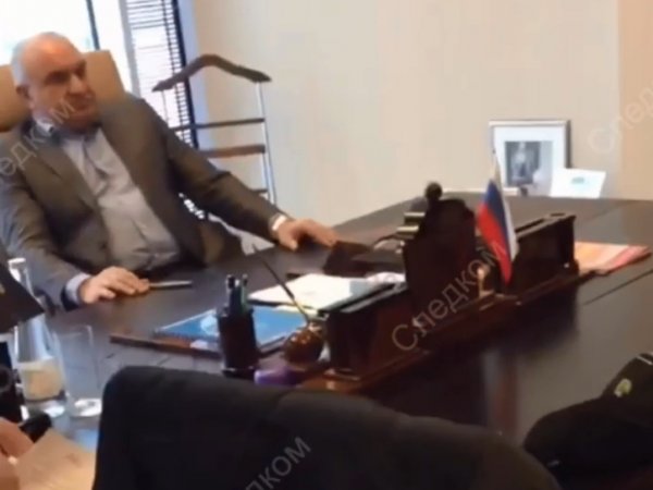 Видео задержания отца сенатора Арашукова появилось в Сети
