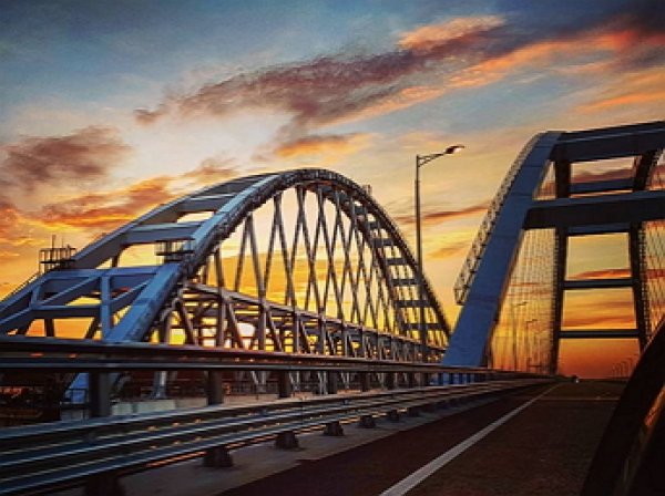"Укрорейх в самом расцвете": на Украине начали сажать за позитивные отзывы про Крымский мост