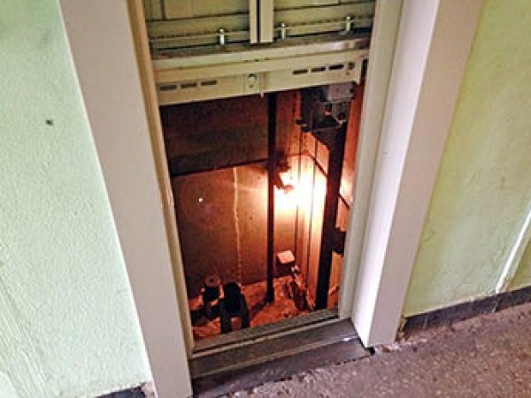 В шахте лифта на юге Москвы нашли скелет человека, пролежавшего здесь 25 лет