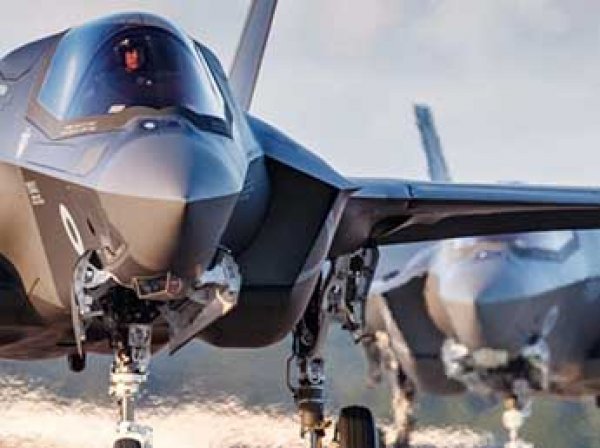 Глава Пентагона грубо выругался в адрес истребителя F-35