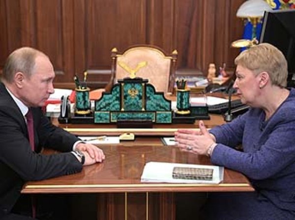 "За зарплатой следите": Путин осадил министра образования