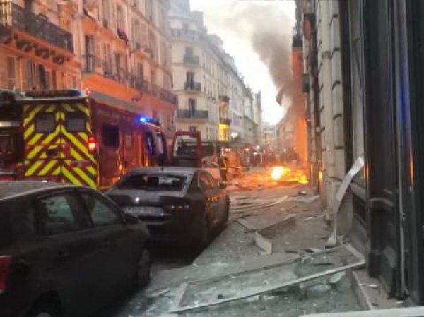 Мощный взрыв в центре Парижа: в Сети появились первые фото и видео с места ЧП, есть жертвы