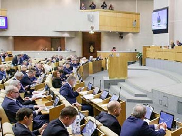 «Единая Россия» выступила против раскрытия размера пенсий чиновников и депутатов