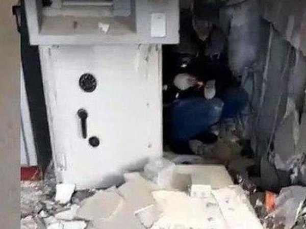 В Новосибирске взорвали отделение банка: фото появилось в Сети