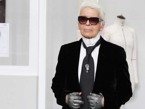 Умер легендарный модельер Chanel Карл Лагерфельд
