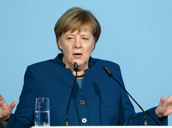 Меркель отказалась от провокации России по требованию США