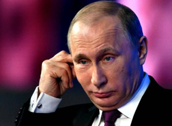 Bloomberg раскрыл два сценария сохранения Путина у власти после 2024 года