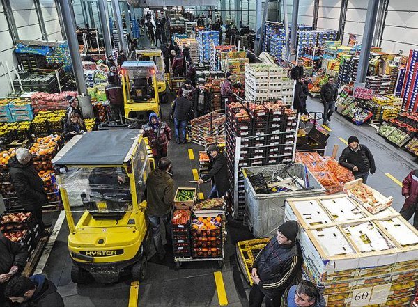 На рынке "Фуд Сити" в Москве, контролируемом вором в законе Гули, проходят обыски