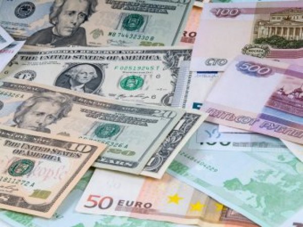 Курс доллара на сегодня, 29 марта 2019: обрушение курса рубля в апреле пообещали эксперты