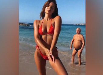Толстяк затмил модель в бикини на пляже, приведя в восторг соцсети (ВИДЕО)