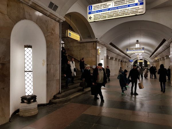 В Москве у 14-летней школьницы заподозрили ВИЧ после укола иголкой в метро