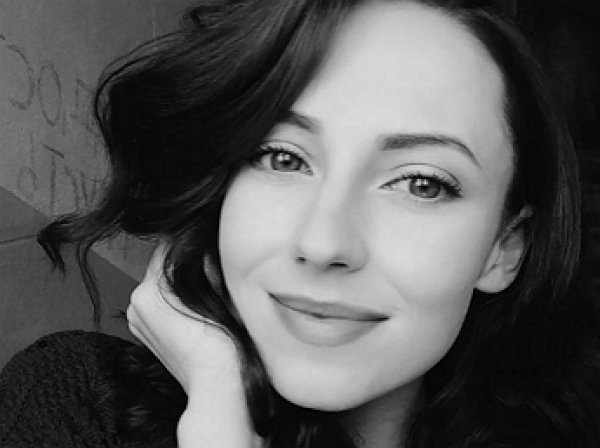 В Москве погибла 29-летняя поэтесса Лола Льдова, выпав с 11-го этажа после ссоры с мужем