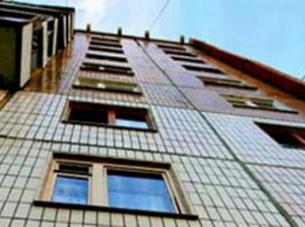 В Москве 14-летняя школьница сбросилась с 13-го этажа после секса