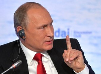 Зеленский пока не возведен в ранг святых: Путин осадил нового президента Украины