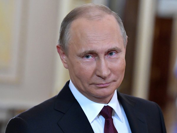 В Кремле объяснили, почему Путин не поздравил Зеленского