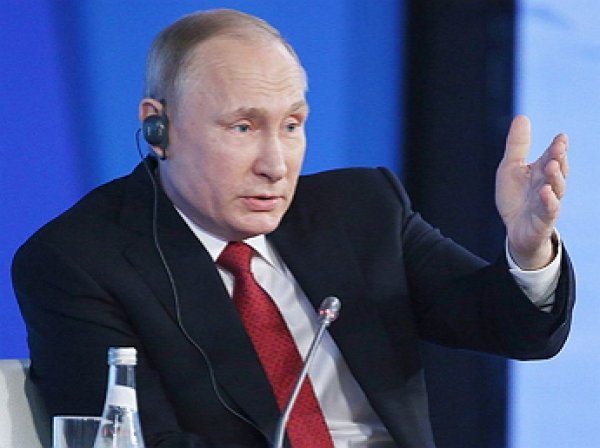 «Я же терпел»: Путин осадил журналиста из США