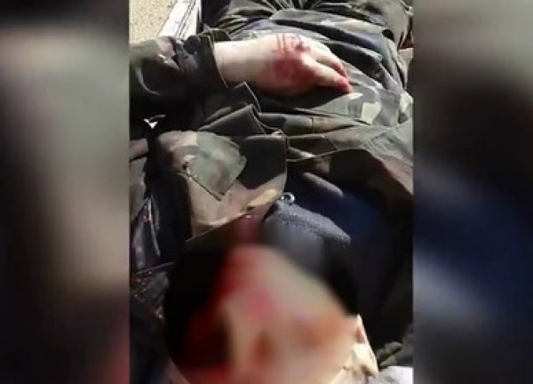 ИГИЛ опубликовало видео с захваченными российскими военными