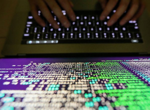 Хакеры мстят за арест Ассанжа