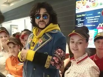 Тайная МакВечеря: фото Киркорова в минском Макдональдсе высмеяли в Сети
