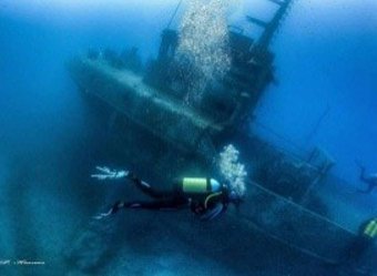 На затонувшем судне обнаружили 10 полотен Айвазовского (ВИДЕО)