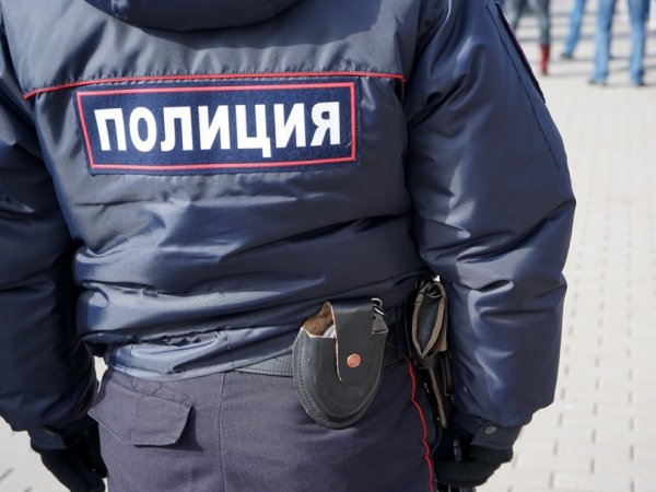 В Омской области мать привязала сына к столбу в наказание за прогулы в школе