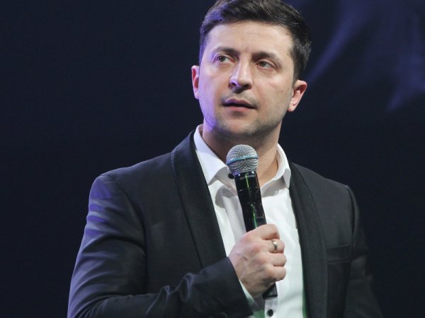 Зеленский заявил о ведении Украиной двух войн и поскандалил с журналисткой