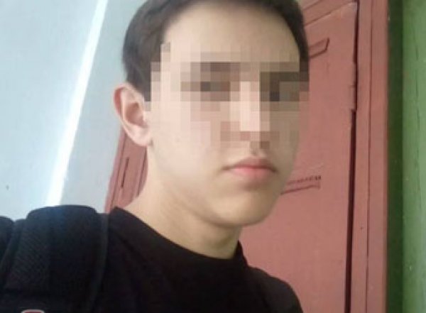 В Вольске школьник бросил в класс два «коктейля Молотова» и ударил девочку топором по голове