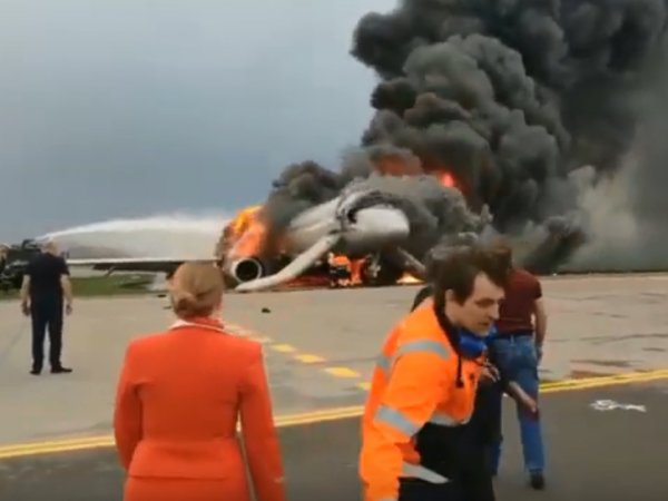 Новое видео авиакатастрофы в Шереметьево с SSJ-100 появилось в Сети