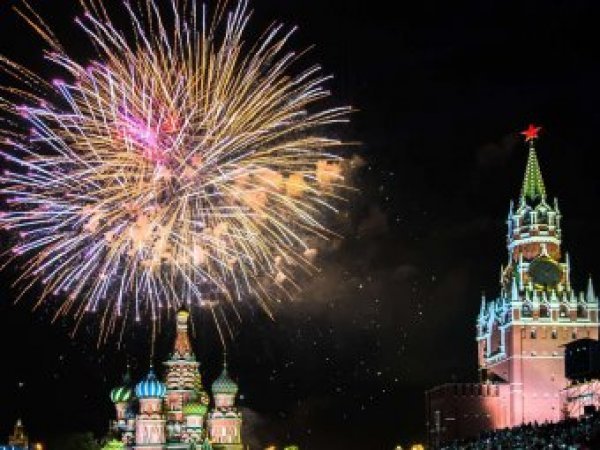 Салют 9 мая 2019, Москва: время, во сколько начало, площадки и места где смотреть