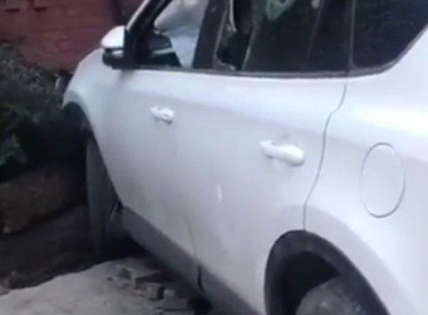 Дагестанцы закидали камнями автоледи, сбившую четырех пассажиров (ВИДЕО)