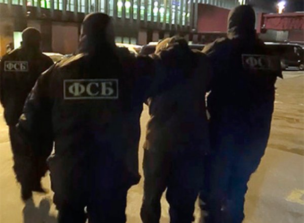 "Парни границ не видели": из ФСБ уволили 27 сослуживцев арестованного полковника Черкалина