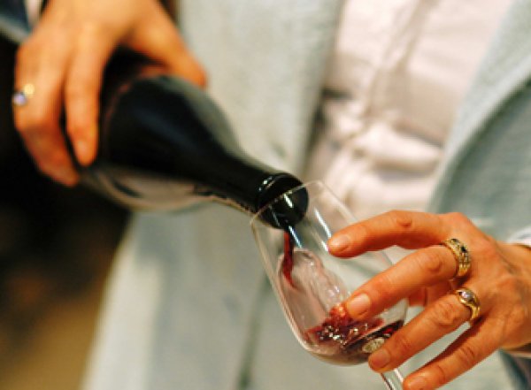 "Чуть-чуть не получится": ученые заявили о вреде малых доз алкоголя